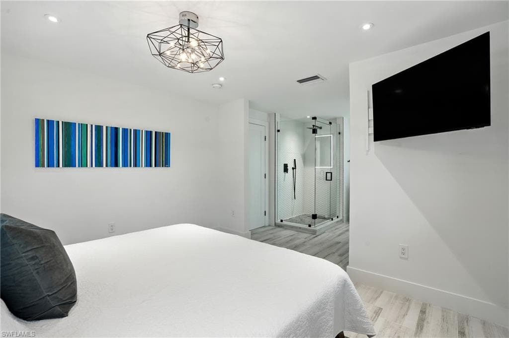 5 Glenview Manor DR, FORT MYERS BEACH FL 33931-21