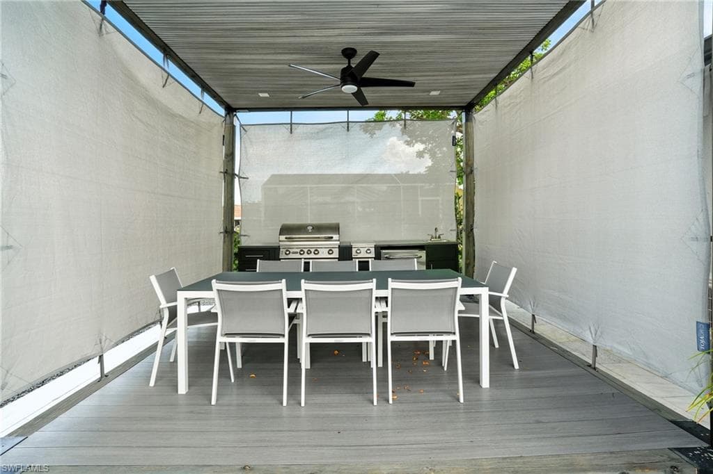 5 Glenview Manor DR, FORT MYERS BEACH FL 33931-35