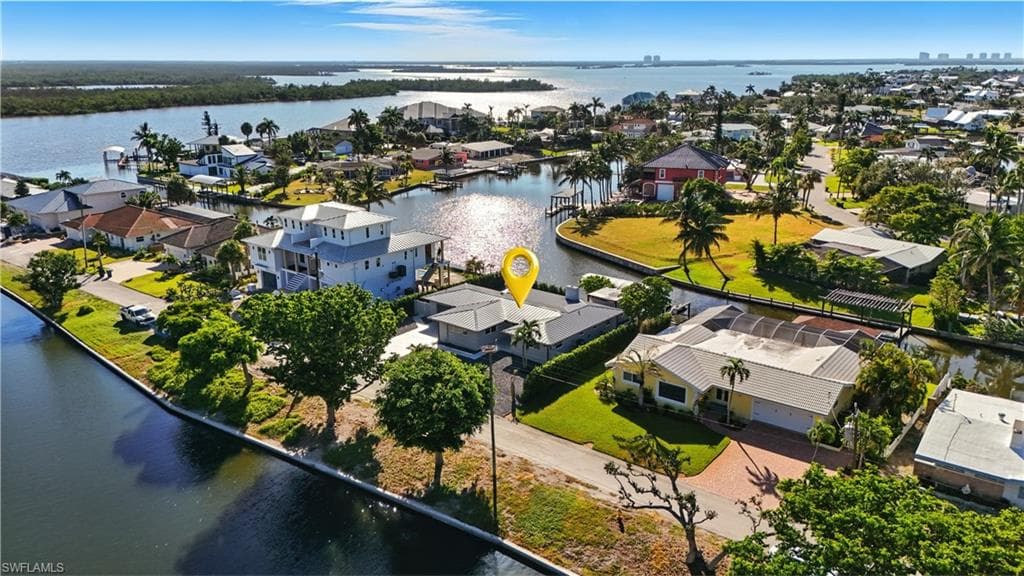 5 Glenview Manor DR, FORT MYERS BEACH FL 33931-43