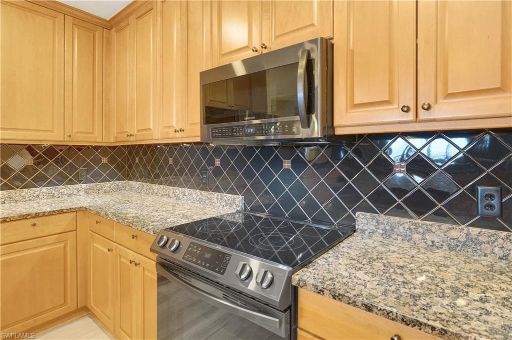 87 Vivante BLVD # 403, PUNTA GORDA FL 33950-11