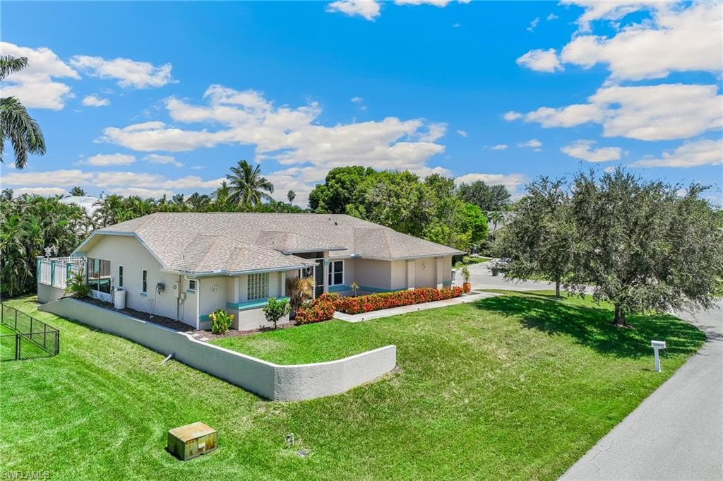 17593 Moorfield DR, FORT MYERS FL 33908-27