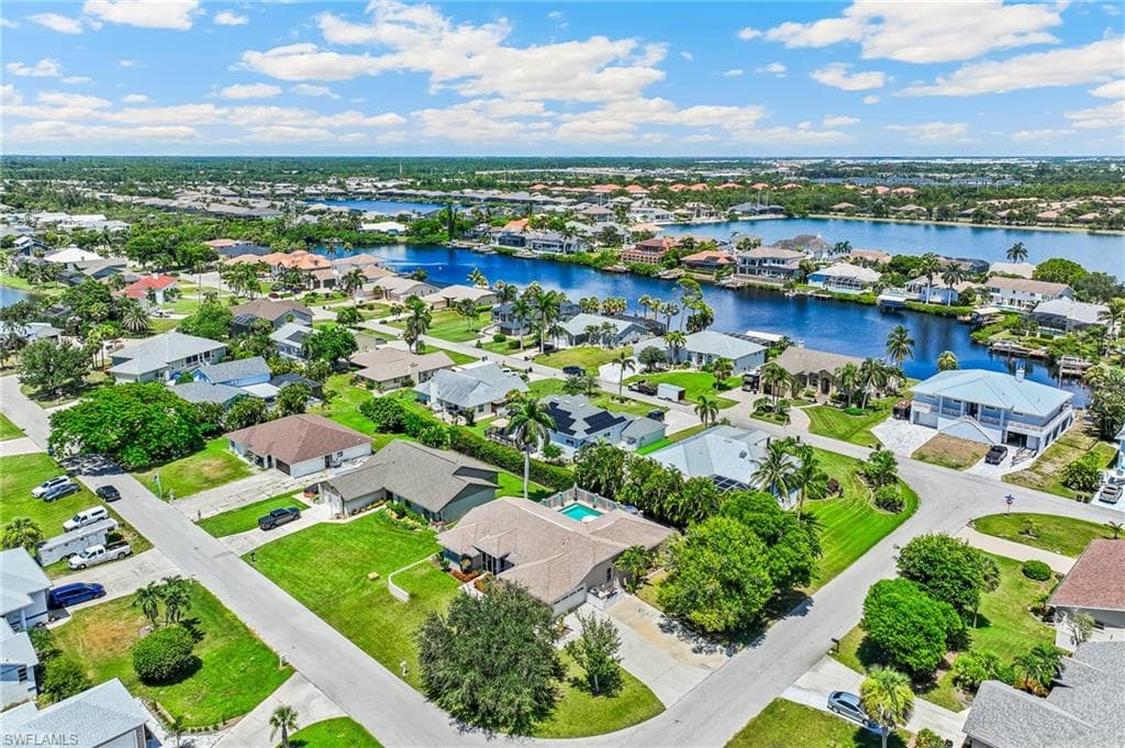 17593 Moorfield DR, FORT MYERS FL 33908-29