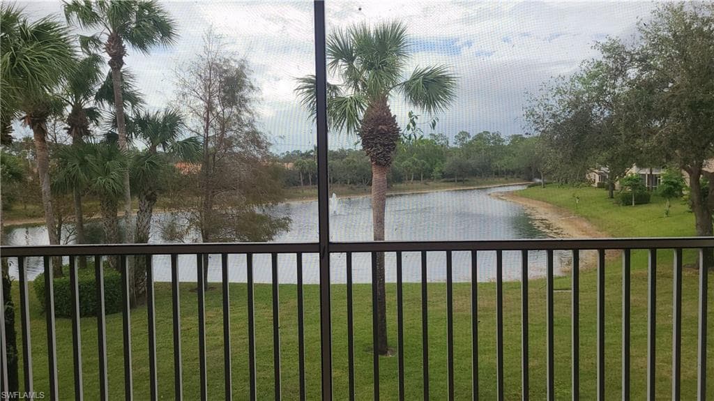 445 Robin Hood CIR # 201, NAPLES FL 34104-15