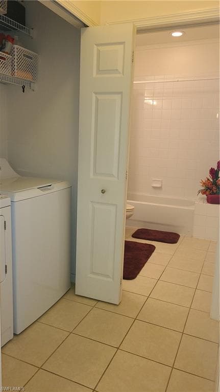 445 Robin Hood CIR # 201, NAPLES FL 34104-8