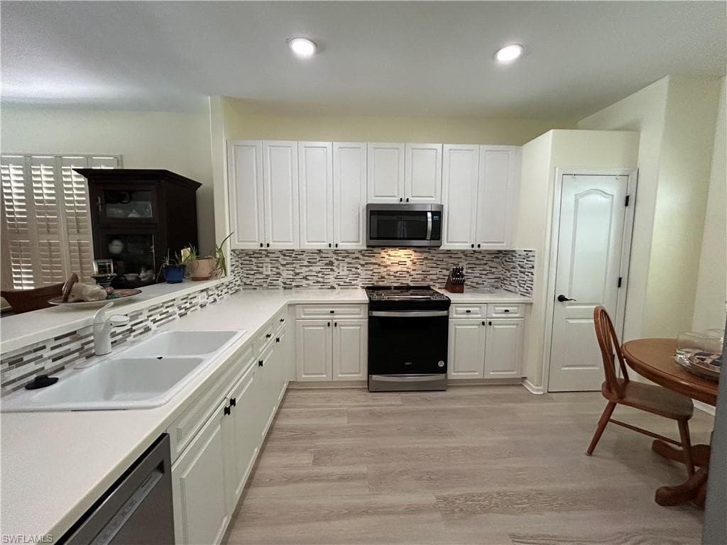 9894 Colonial WALK N, ESTERO FL 33928-6