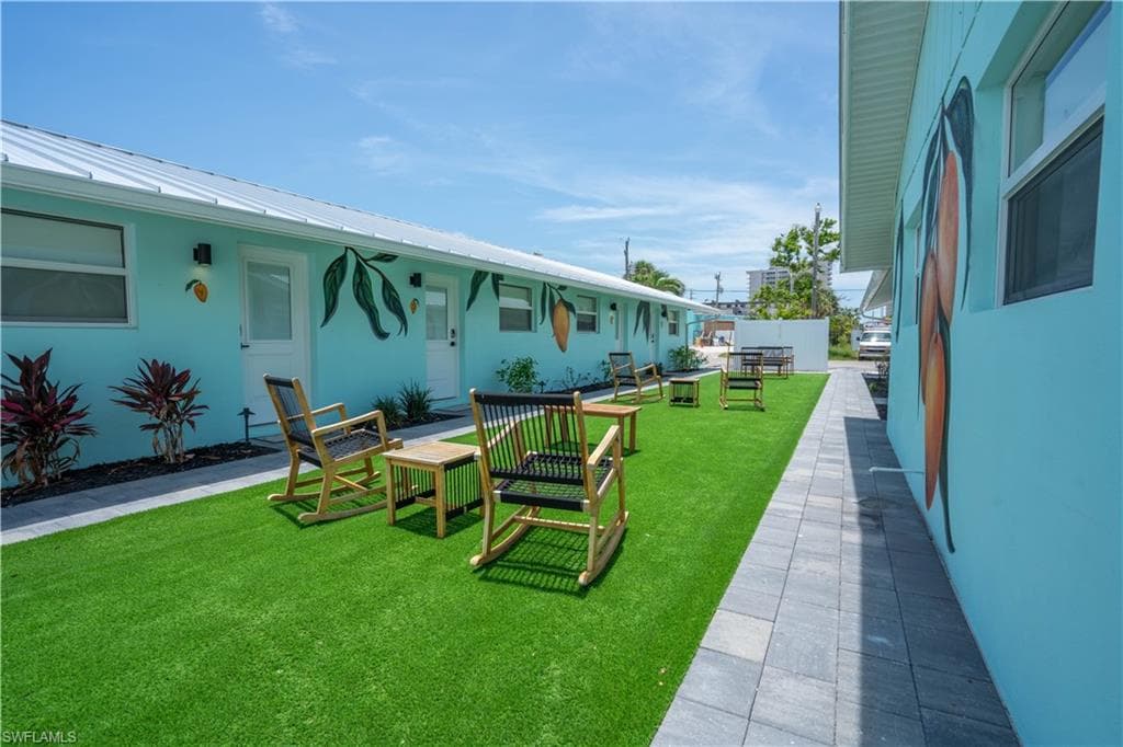 126 Mango ST, FORT MYERS BEACH FL 33931-4