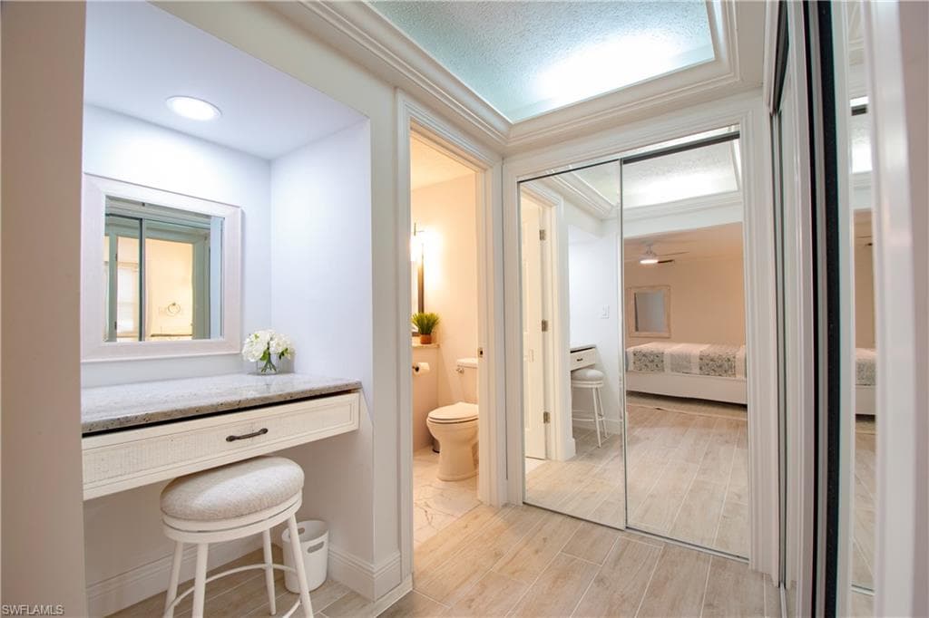 19 Pelican ST E, NAPLES FL 34113-11
