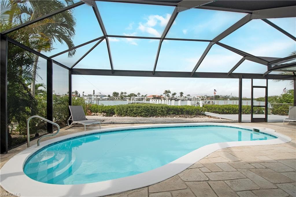 19 Pelican ST E, NAPLES FL 34113-31