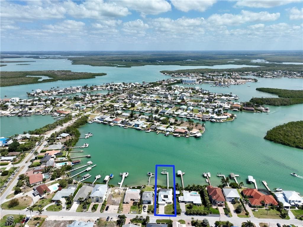 19 Pelican ST E, NAPLES FL 34113-43