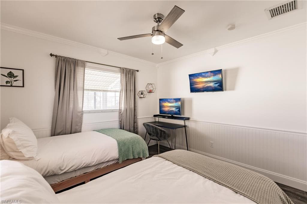 1437 Vendome CT, CAPE CORAL FL 33904-21