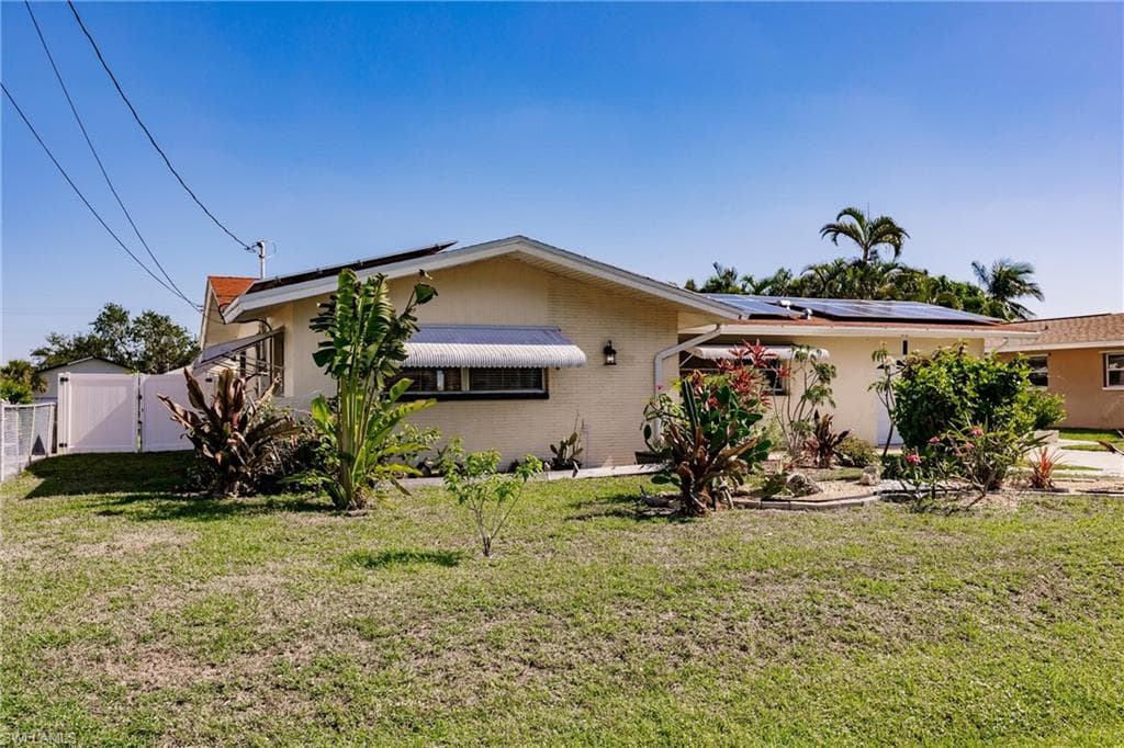 1437 Vendome CT, CAPE CORAL FL 33904-6