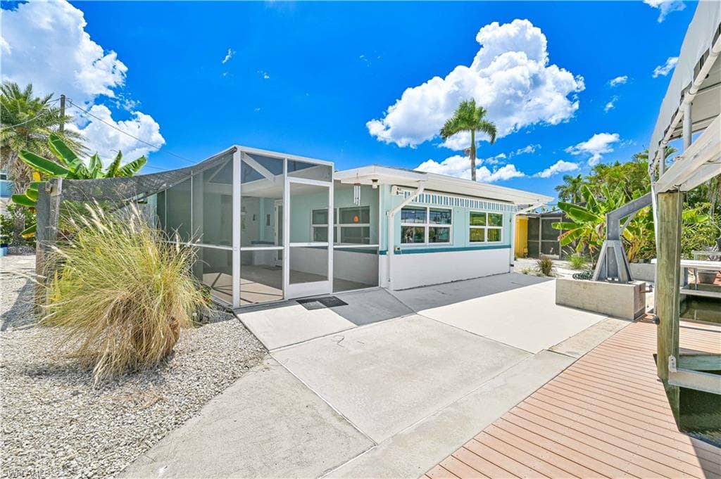 2500 Harbor View DR, MATLACHA FL 33993-6