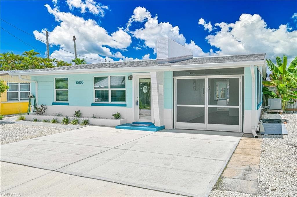 2500 Harbor View DR, MATLACHA FL 33993-4