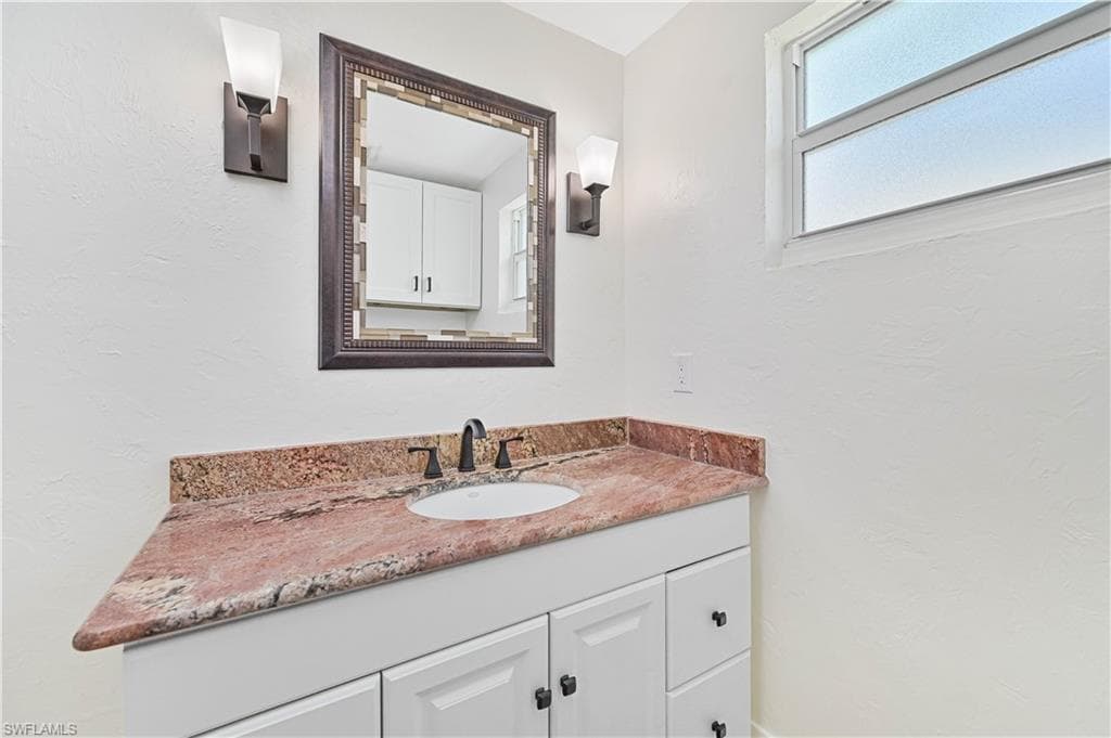 2500 Harbor View DR, MATLACHA FL 33993-32