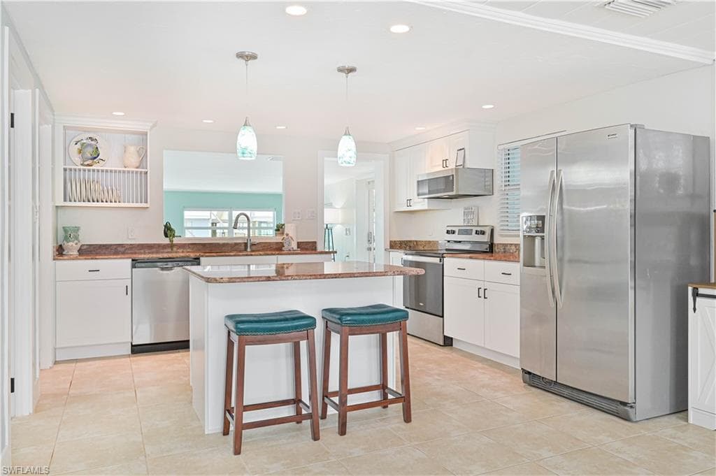 2500 Harbor View DR, MATLACHA FL 33993-17