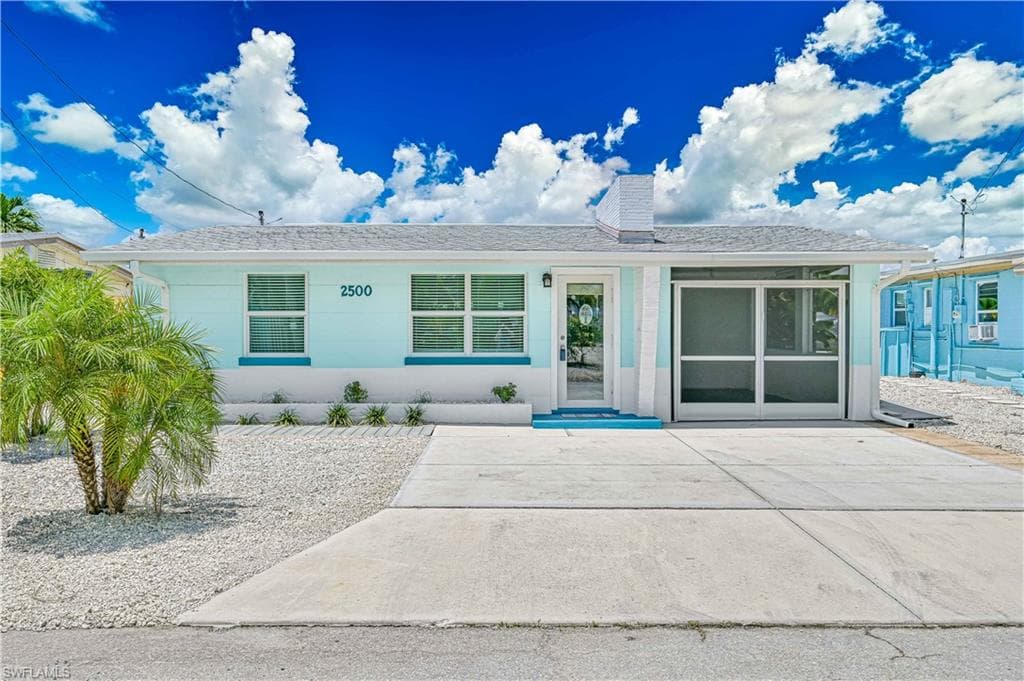 2500 Harbor View DR, MATLACHA FL 33993-3