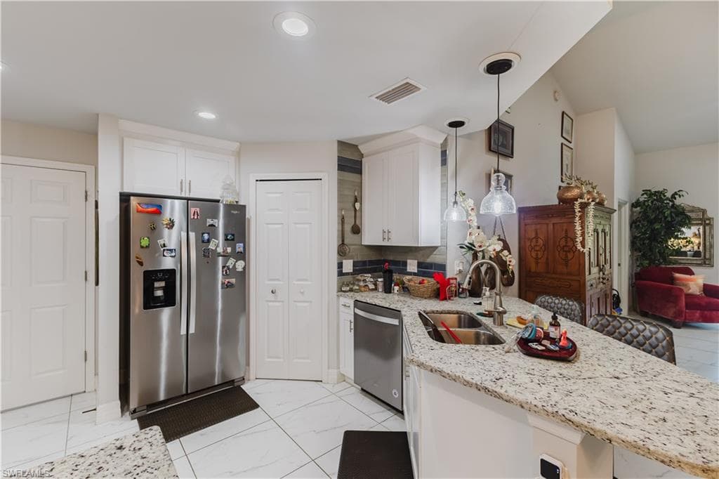 6131 Arbor AVE, FORT MYERS FL 33905-8