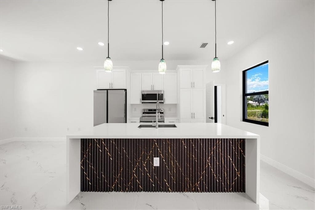 1262 Bowles AVE, FORT MYERS FL 33913-14