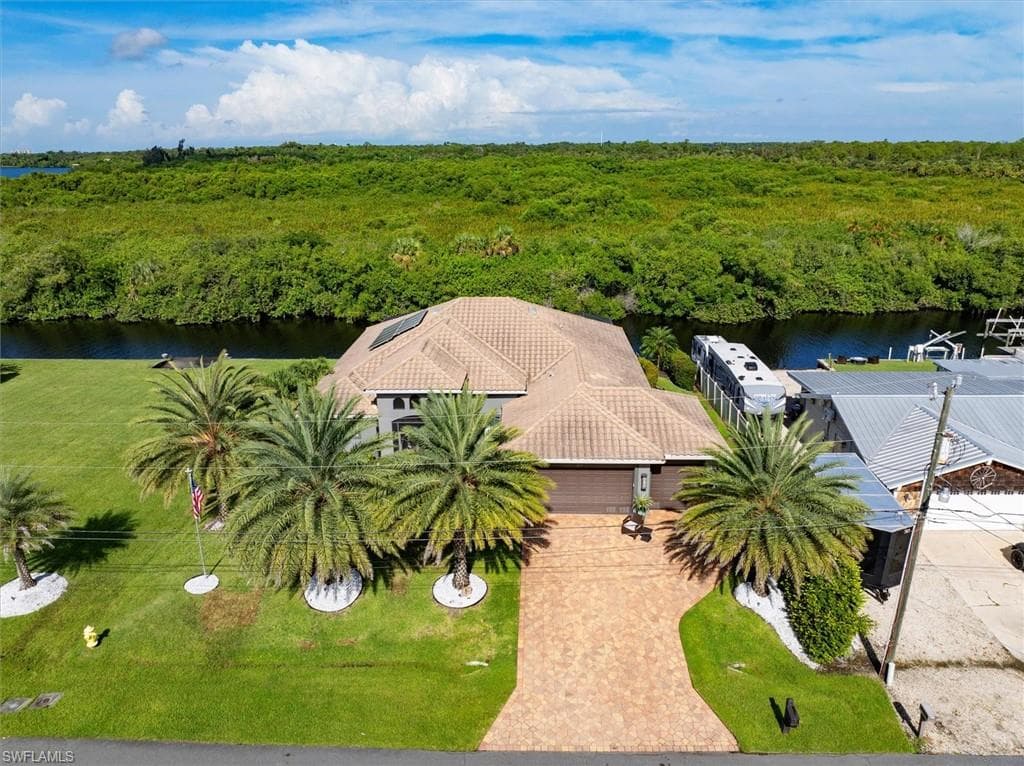 2157 Club House RD, NORTH FORT MYERS FL 33917-1