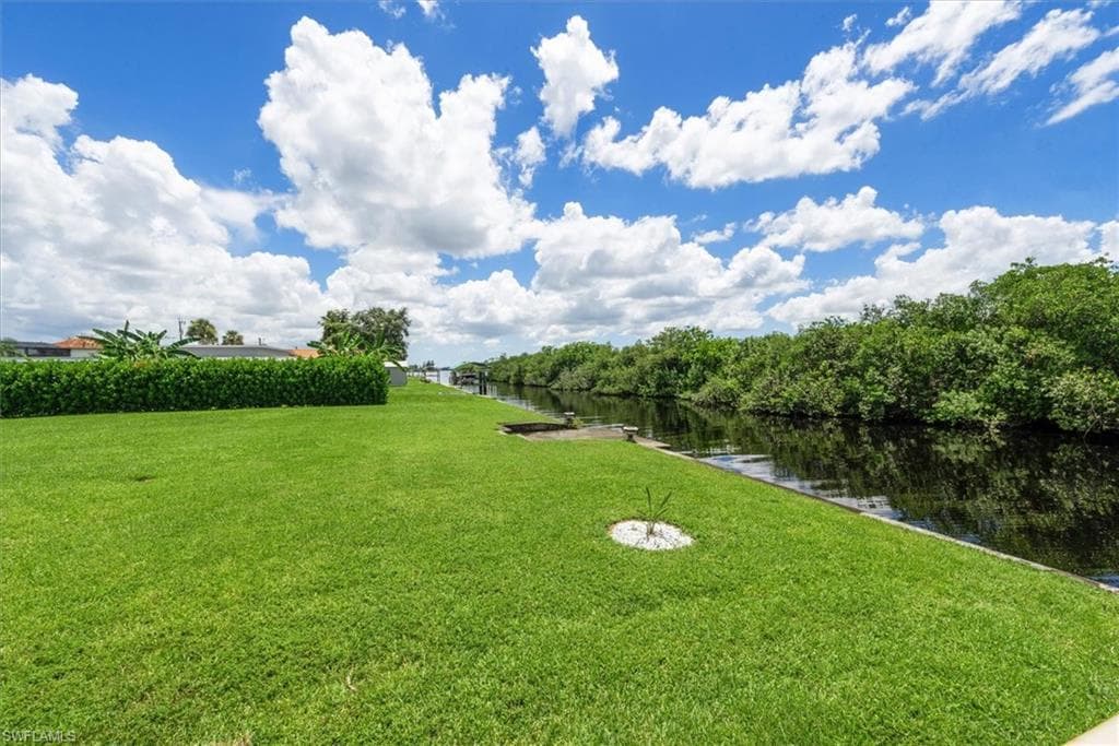 2157 Club House RD, NORTH FORT MYERS FL 33917-46