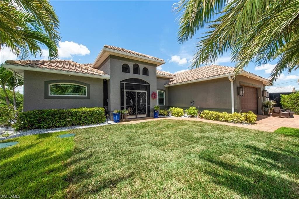 2157 Club House RD, NORTH FORT MYERS FL 33917-2