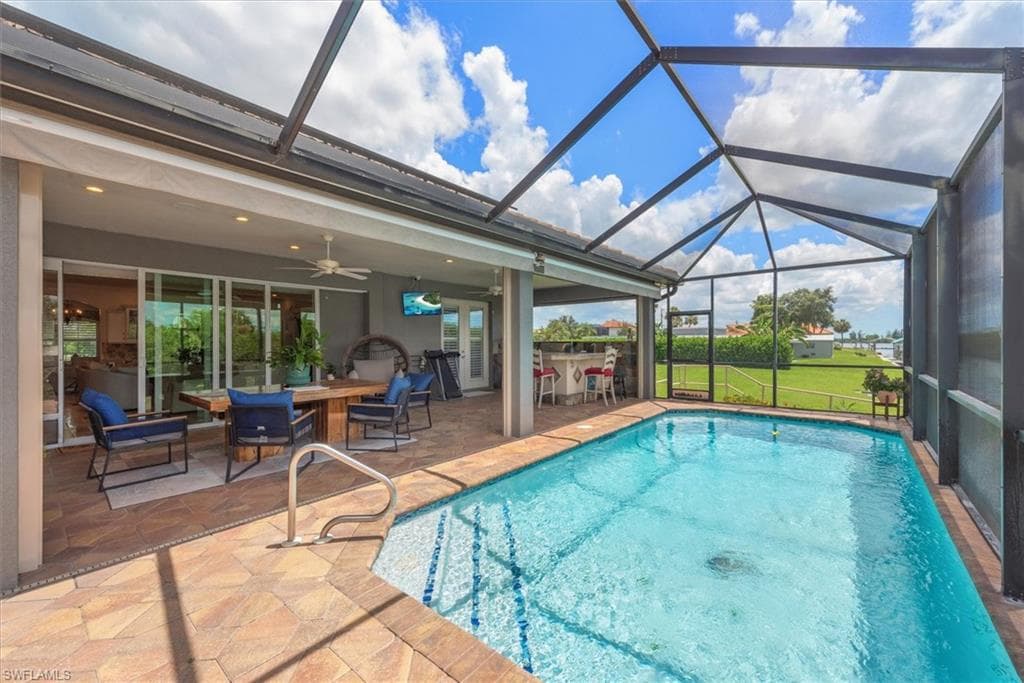 2157 Club House RD, NORTH FORT MYERS FL 33917-37