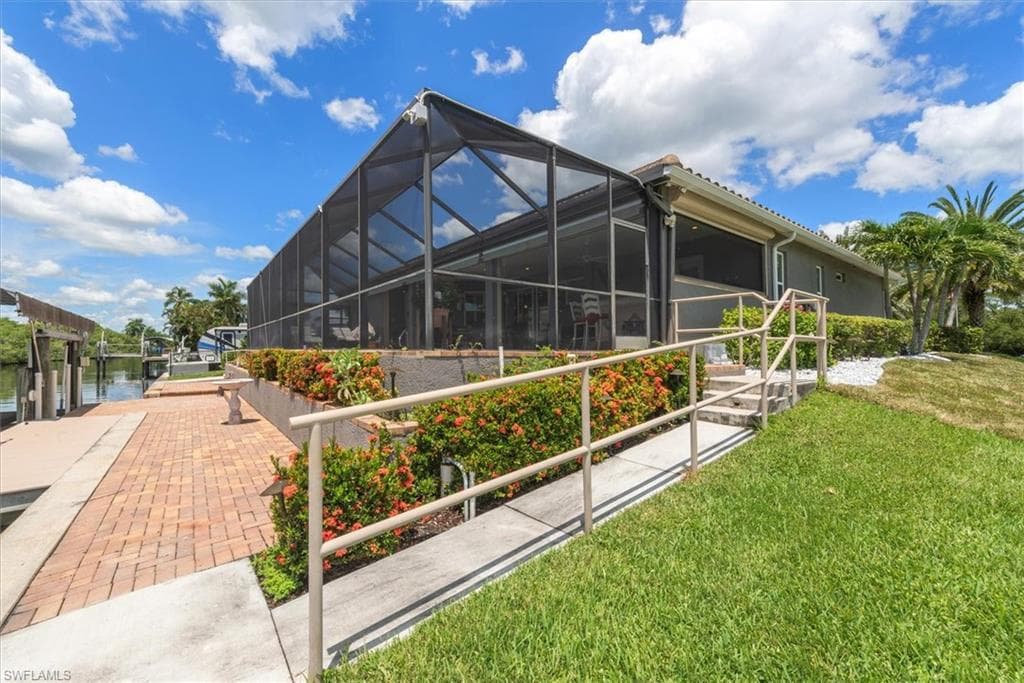 2157 Club House RD, NORTH FORT MYERS FL 33917-32