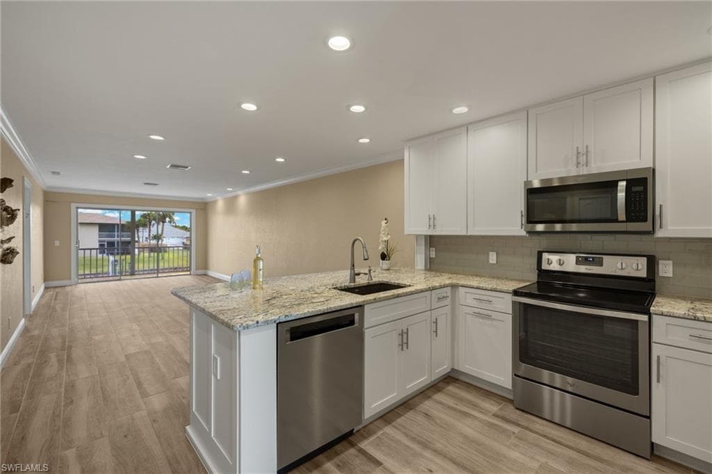 4541 SE 5th PL # 207, CAPE CORAL FL 33904-15