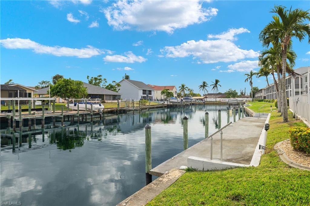 4541 SE 5th PL # 207, CAPE CORAL FL 33904-33