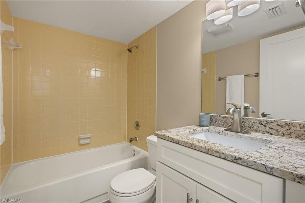 4541 SE 5th PL # 207, CAPE CORAL FL 33904-28