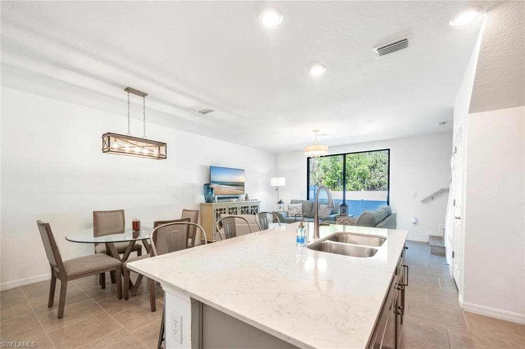 14195 Oviedo PL-9