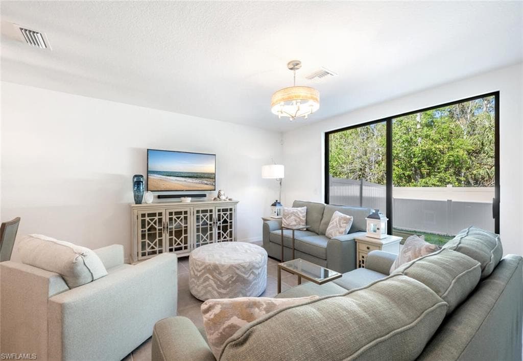 14195 Oviedo PL-13