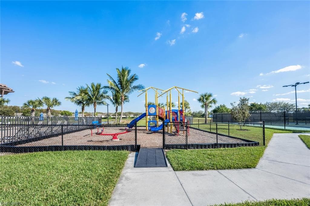 14195 Oviedo PL-40