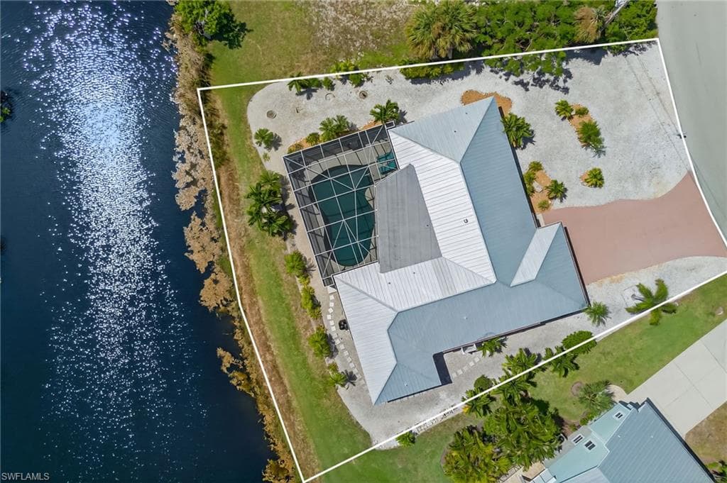 720 Durion CT, SANIBEL FL 33957-37