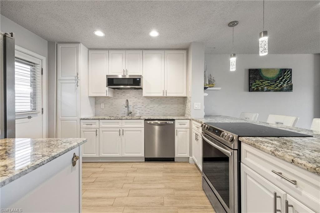 1766 Cape Coral PKWY E # 109, CAPE CORAL FL 33904-2