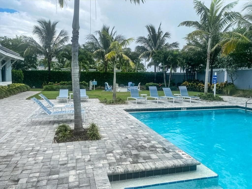 2633 Seychelles CIR # 2307, NAPLES FL 34112-30