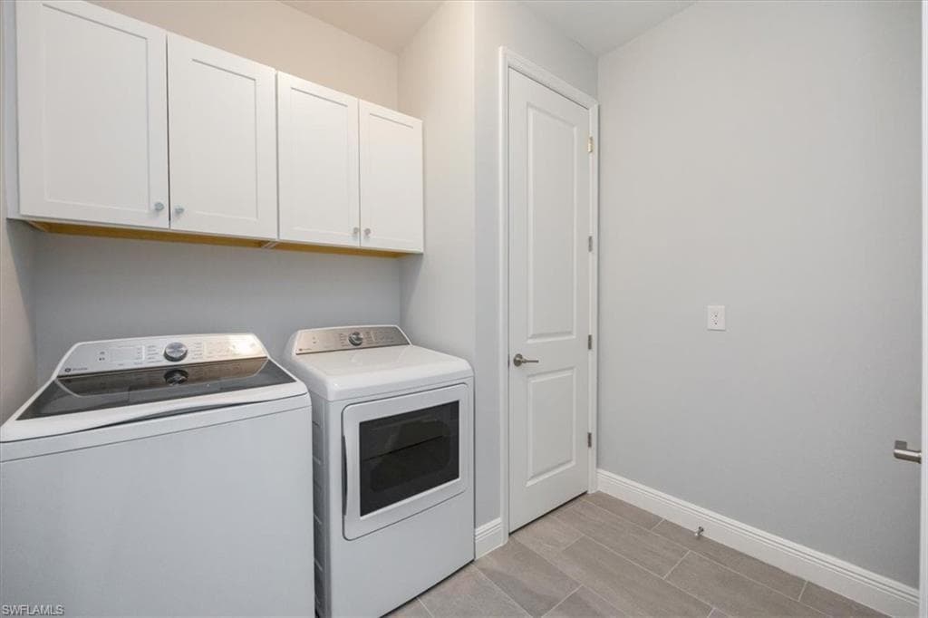 2633 Seychelles CIR # 2307, NAPLES FL 34112-24