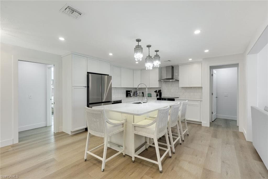 707 Durion CT, SANIBEL FL 33957-11