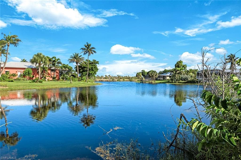 707 Durion CT, SANIBEL FL 33957-25