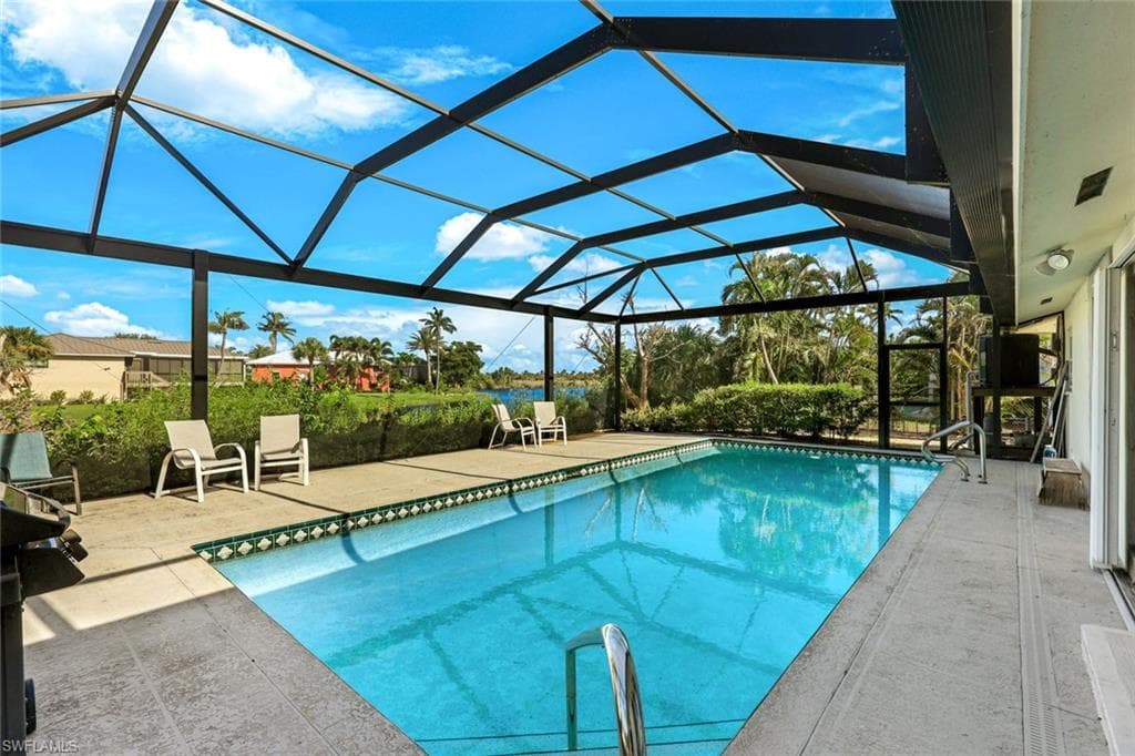 707 Durion CT, SANIBEL FL 33957-21