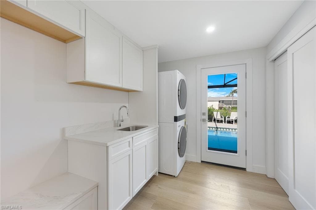 707 Durion CT, SANIBEL FL 33957-19