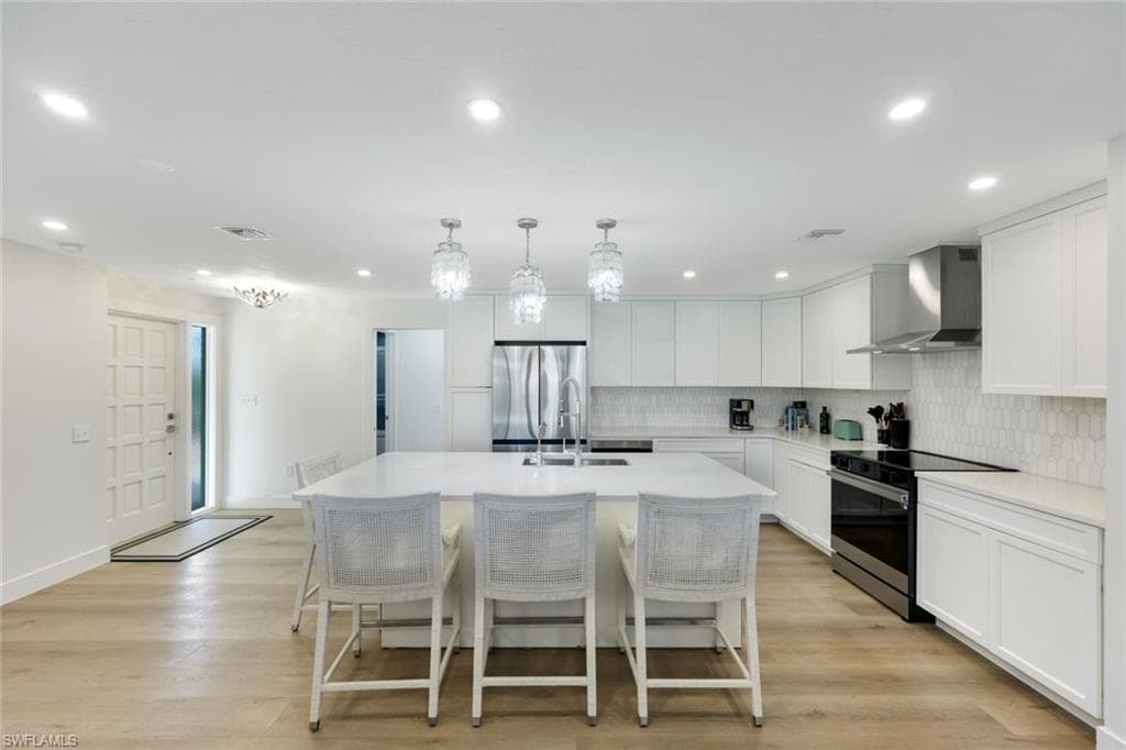 707 Durion CT, SANIBEL FL 33957-8