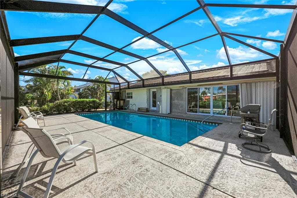 707 Durion CT, SANIBEL FL 33957-23