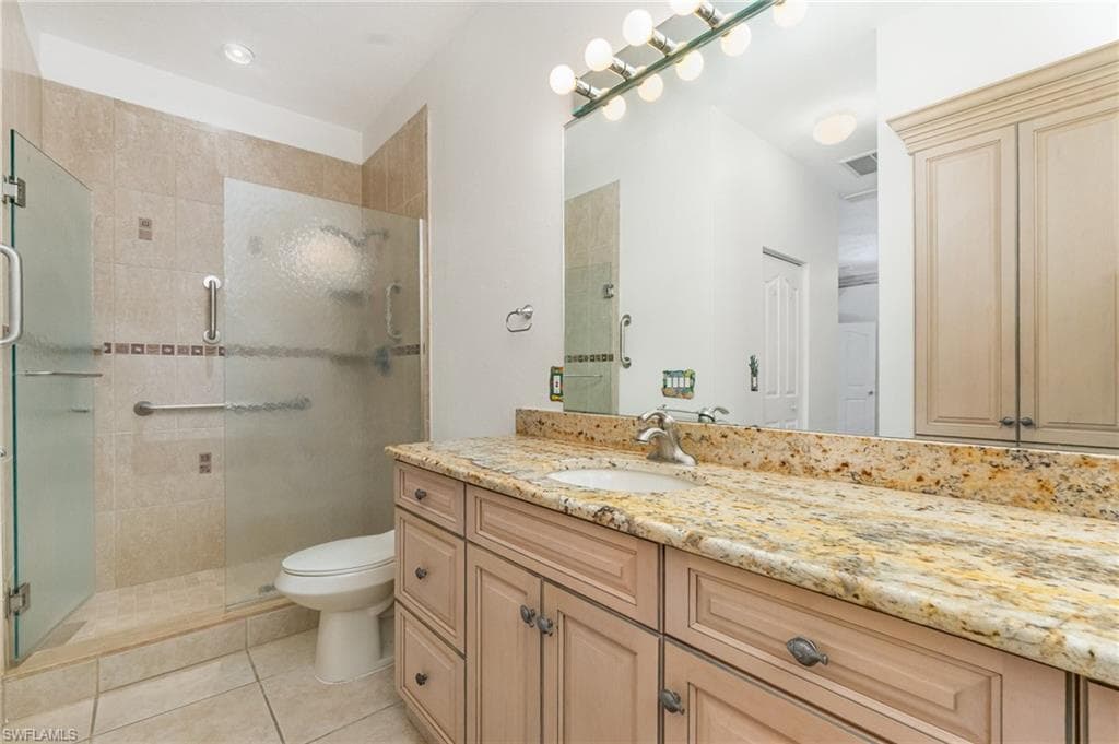 6070 Waterway Bay DR, FORT MYERS FL 33908-22