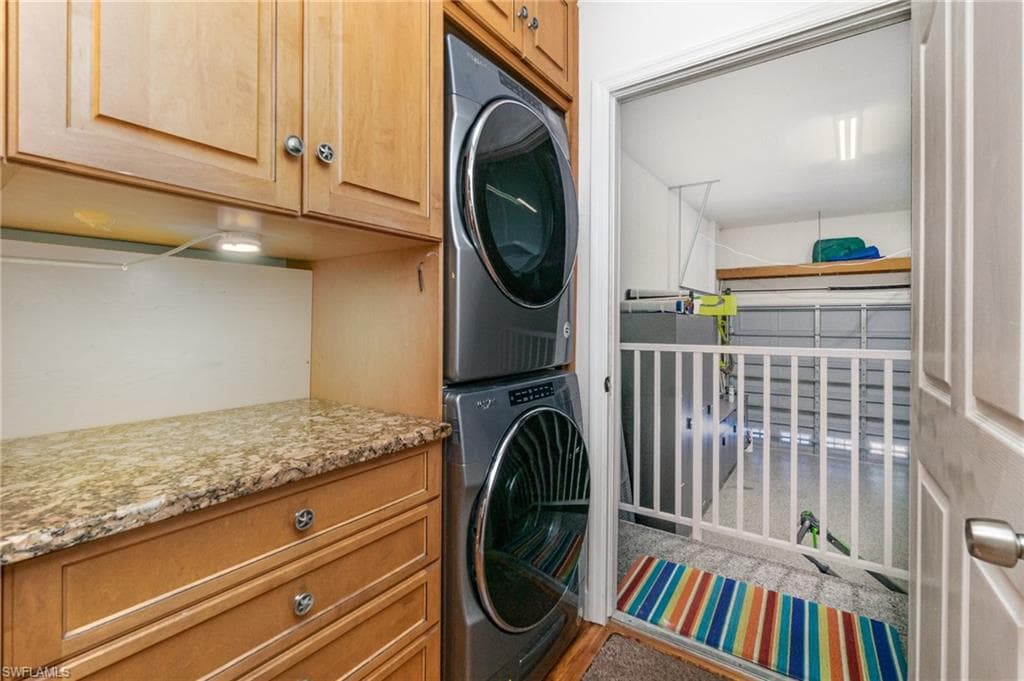 6070 Waterway Bay DR, FORT MYERS FL 33908-12