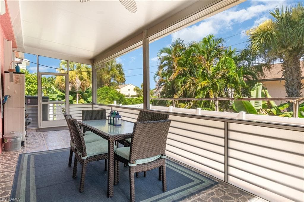 6070 Waterway Bay DR, FORT MYERS FL 33908-23