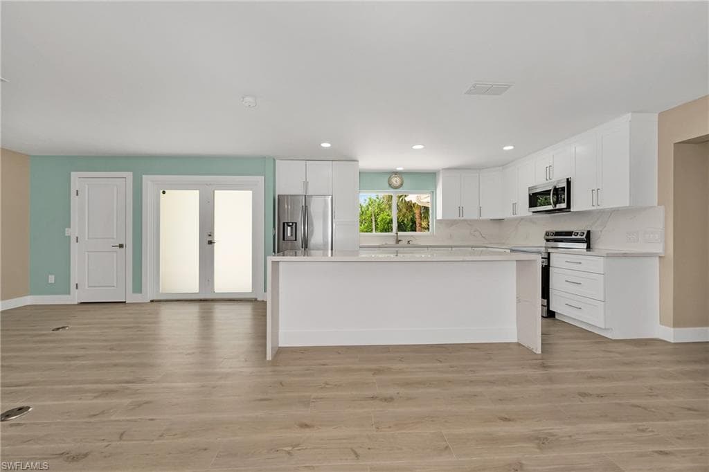 5885 Pine Tree DR, SANIBEL FL 33957-16