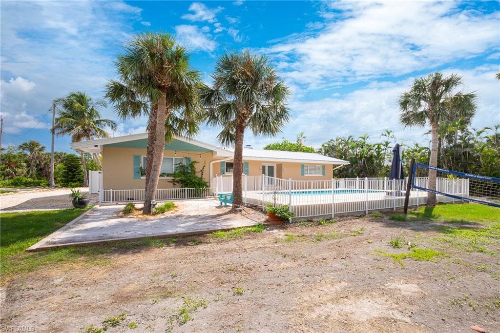 5885 Pine Tree DR, SANIBEL FL 33957-42