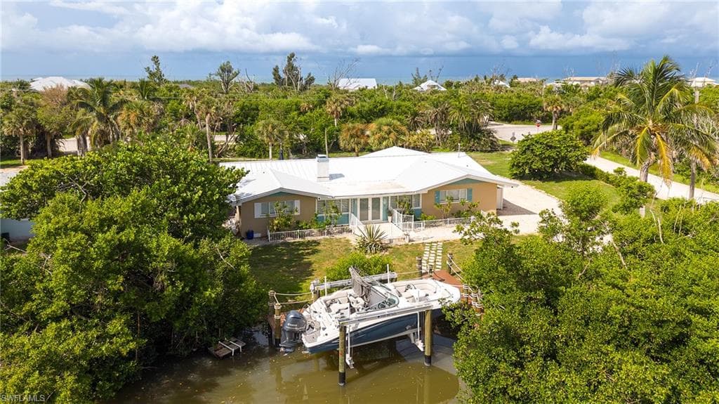 5885 Pine Tree DR, SANIBEL FL 33957-47
