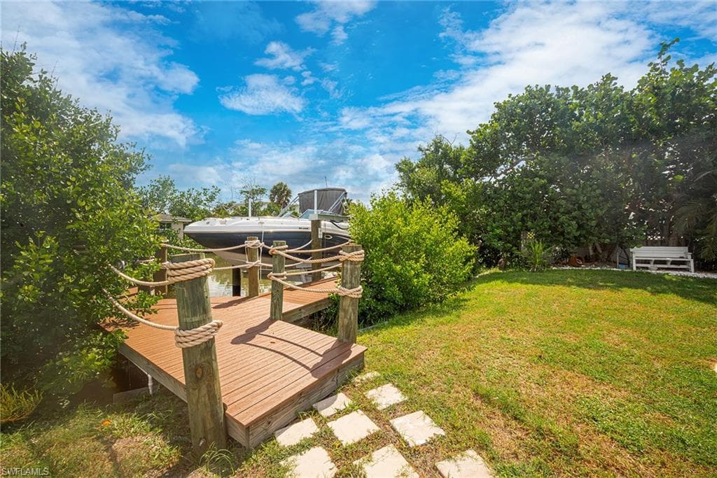 5885 Pine Tree DR, SANIBEL FL 33957-43
